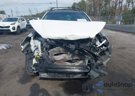 2018 Hyundai Santa Fe Sport 2.4L from USA, damaged, VIN 5NMZU3LB2JH096189